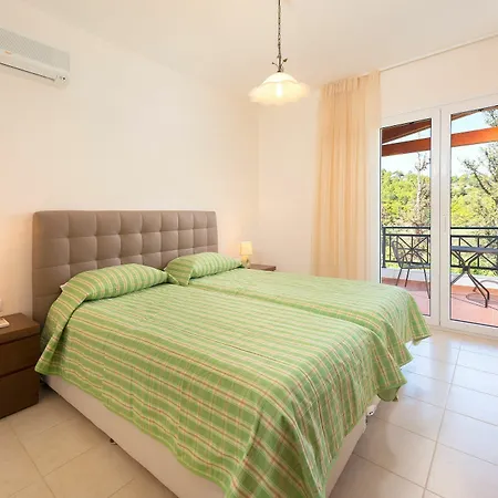 Seven Springs Apollon Apartment